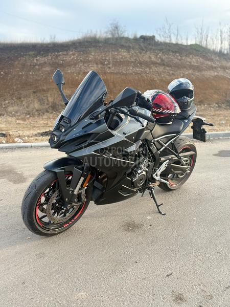 Suzuki GSX8R