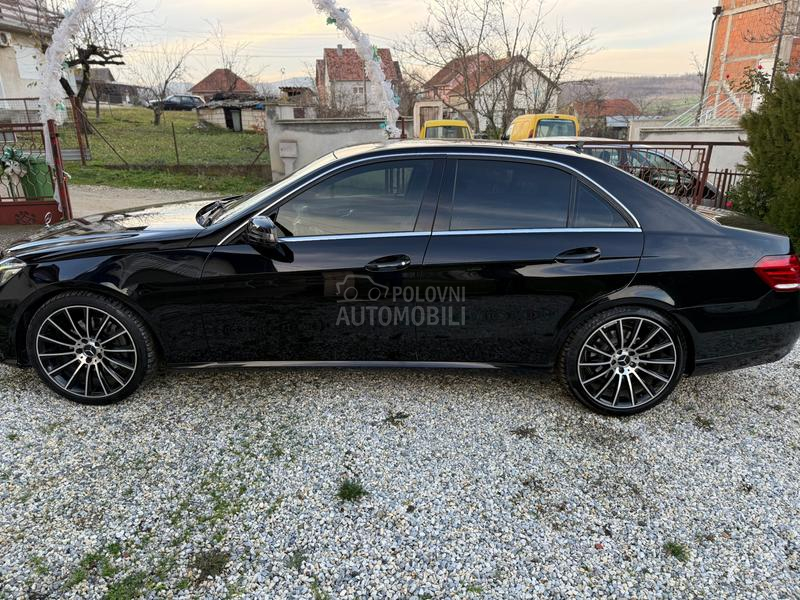 Mercedes Benz E 300 