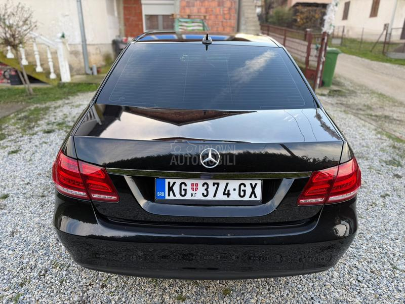 Mercedes Benz E 300 