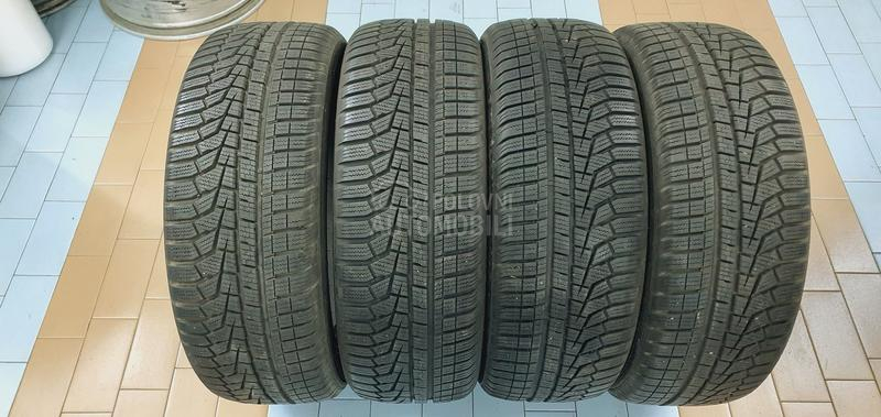 Hankook 205/55 R17 Zimska