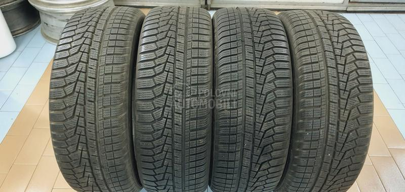 Hankook 205/55 R17 Zimska