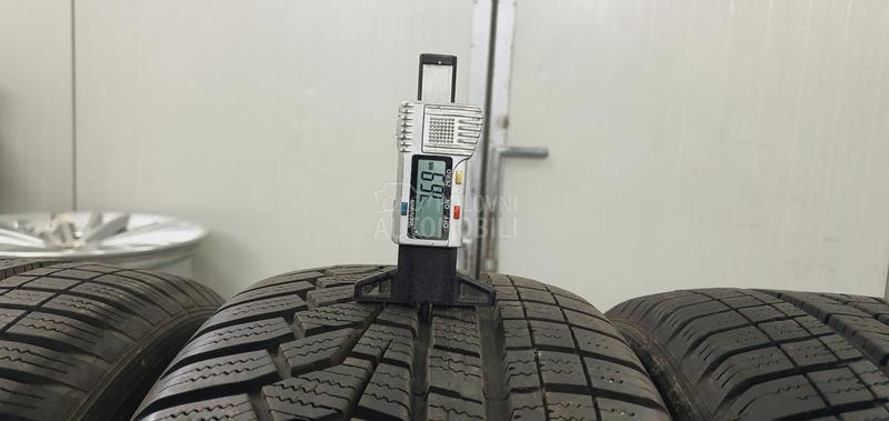 Hankook 205/55 R17 Zimska