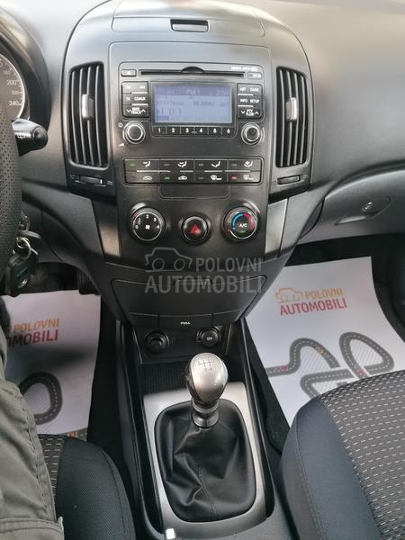 Hyundai i30 1.6i ILIKE LINE CH
