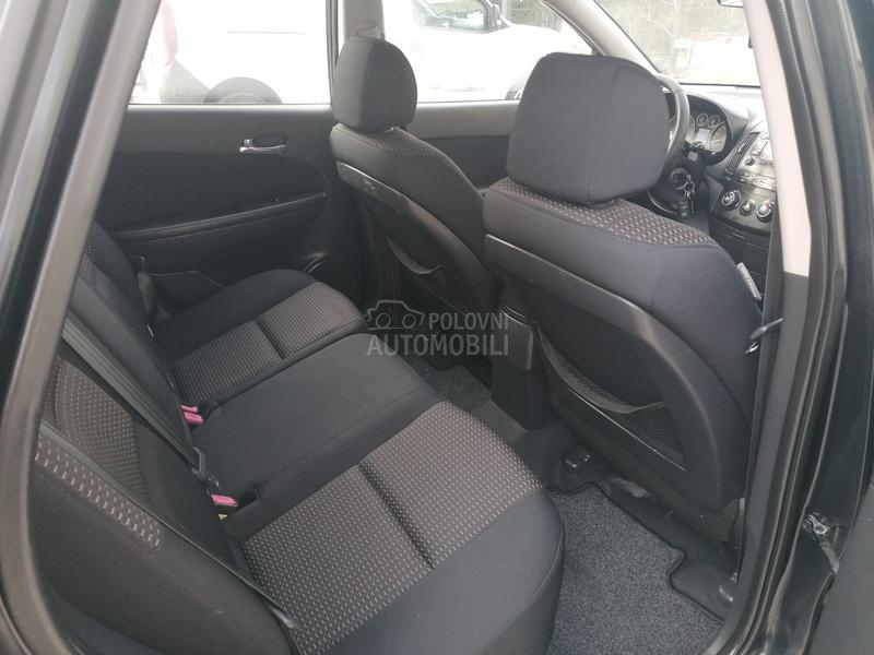 Hyundai i30 1.6i ILIKE LINE CH