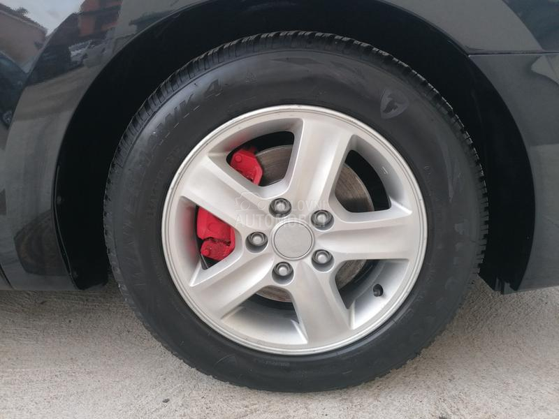 Hyundai i30 1.6i ILIKE LINE CH