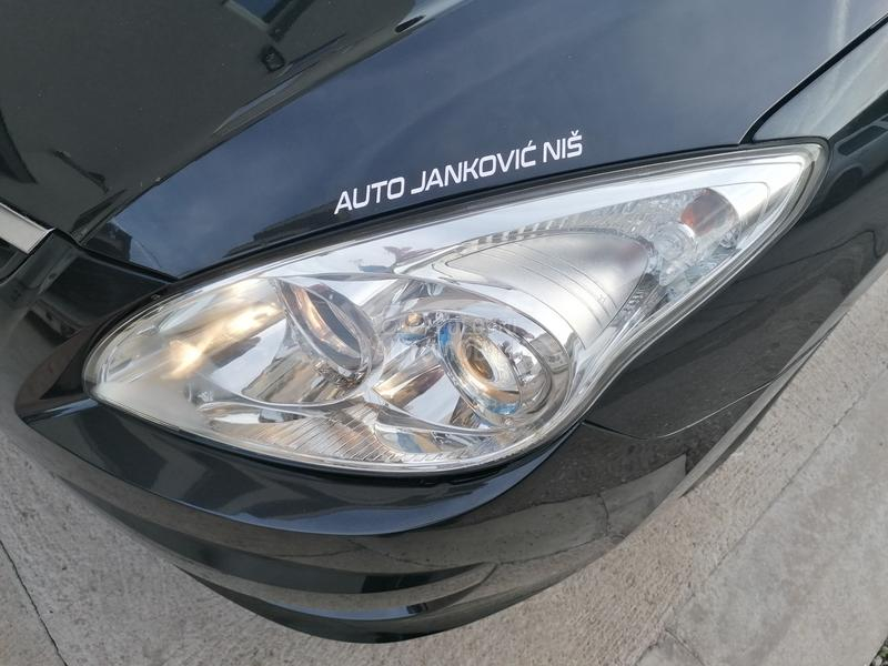 Hyundai i30 1.6i ILIKE LINE CH