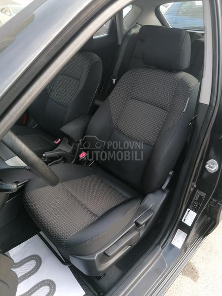 Hyundai i30 1.6i ILIKE LINE CH