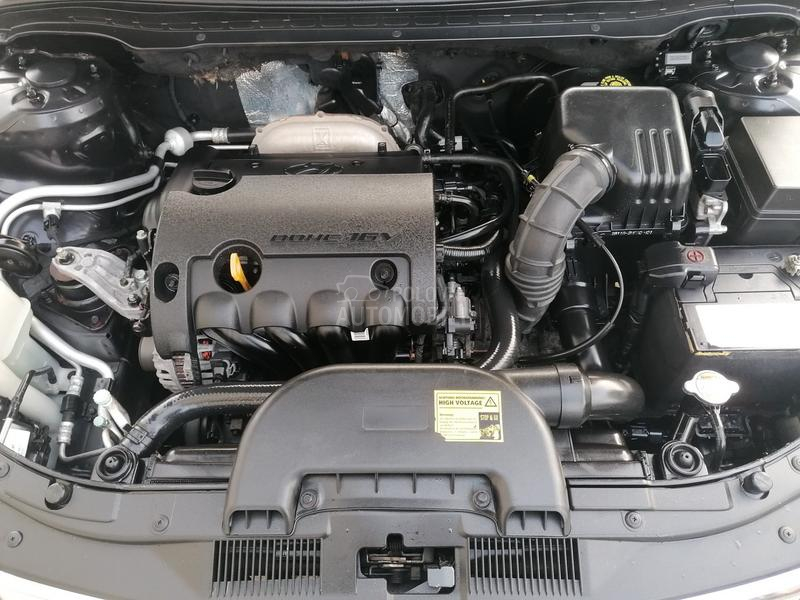 Hyundai i30 1.6i ILIKE LINE CH