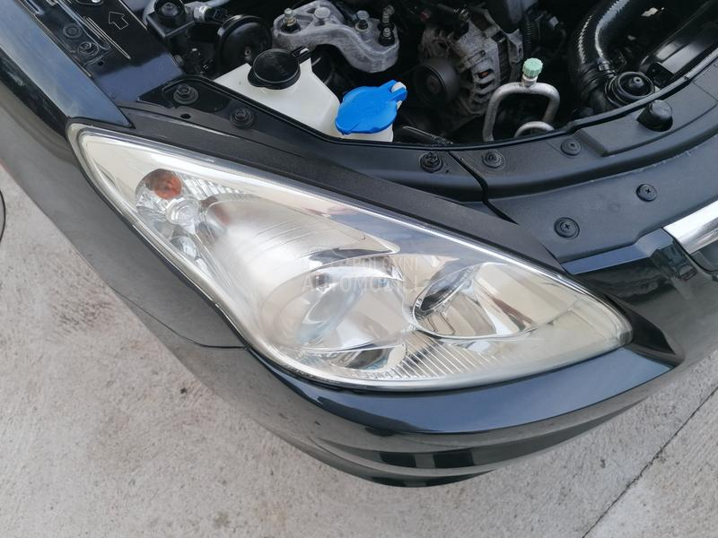 Hyundai i30 1.6i ILIKE LINE CH