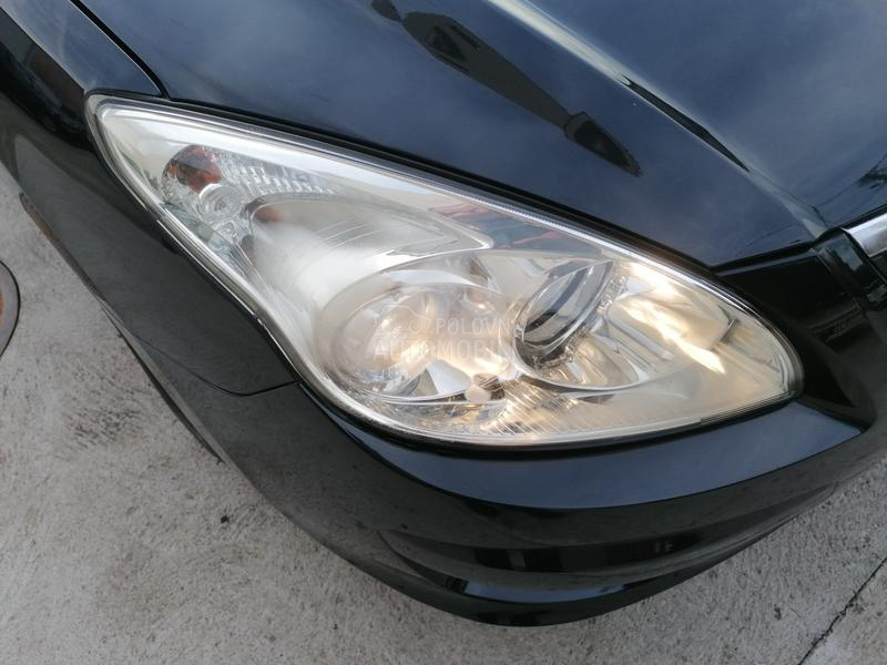 Hyundai i30 1.6i ILIKE LINE CH