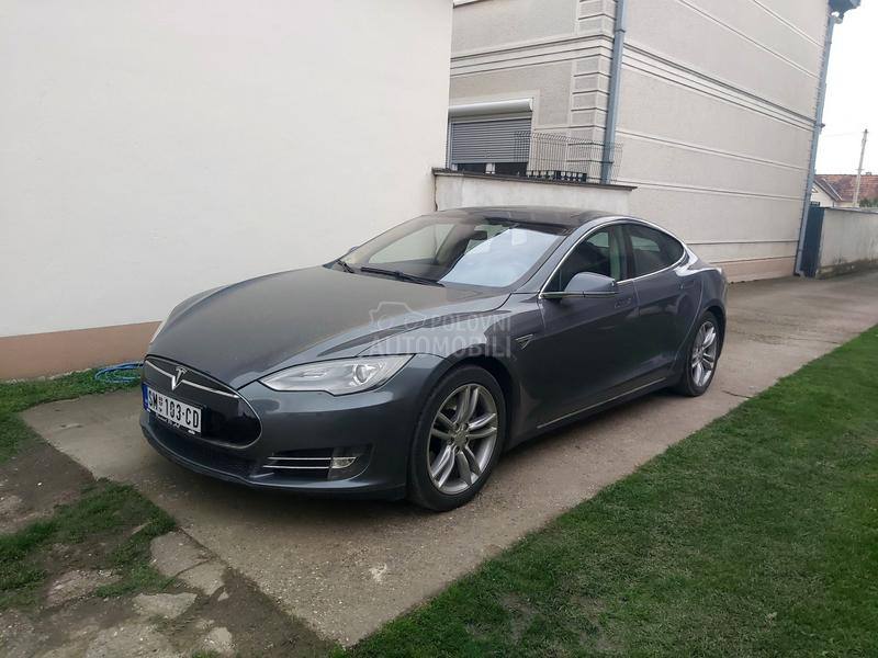 Tesla Model S 85BESPLATNO PUNJENJE