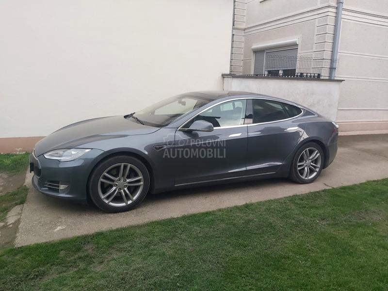 Tesla Model S 85BESPLATNO PUNJENJE