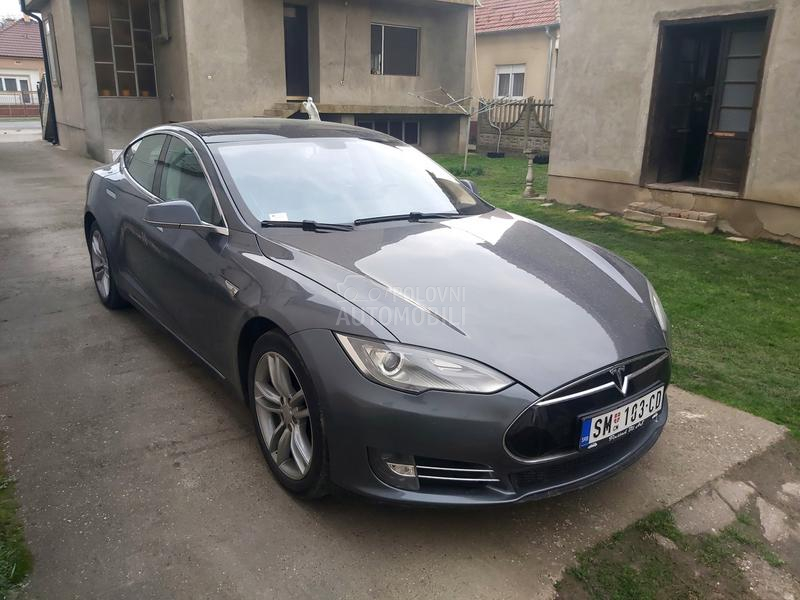 Tesla Model S 85BESPLATNO PUNJENJE