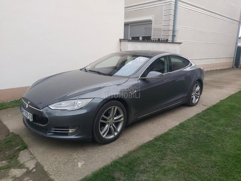 Tesla Model S 85BESPLATNO PUNJENJE