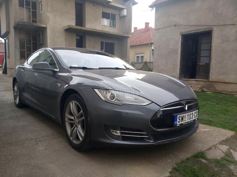 Tesla Model S 85BESPLATNO PUNJENJE
