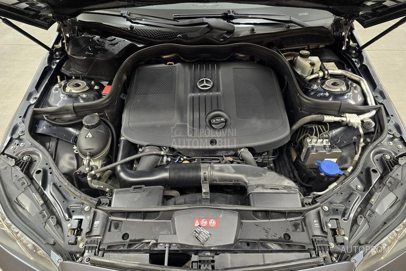 Mercedes Benz E 220 cdi 132000kim