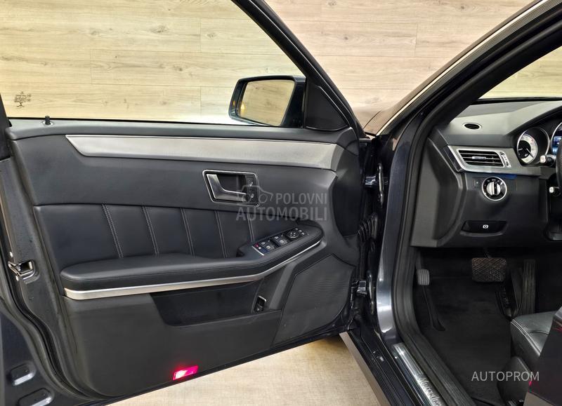 Mercedes Benz E 220 cdi 132000kim