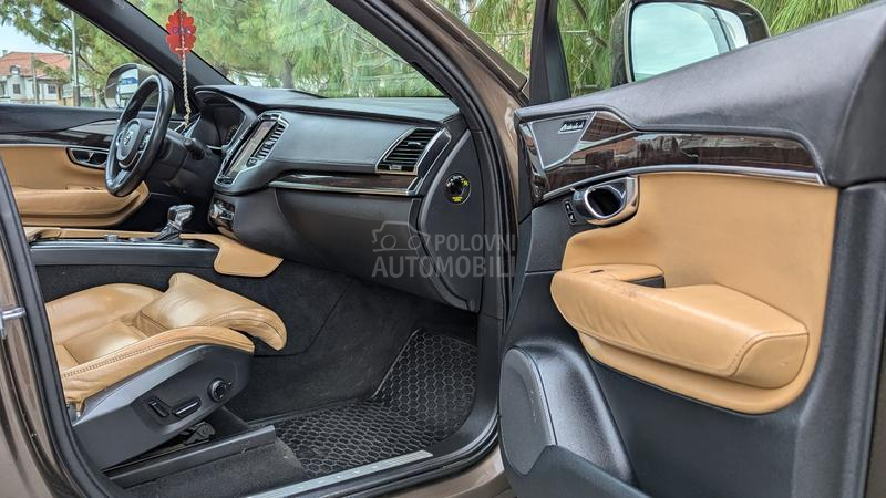 Volvo XC90 2.0 D5 /F-U-L/