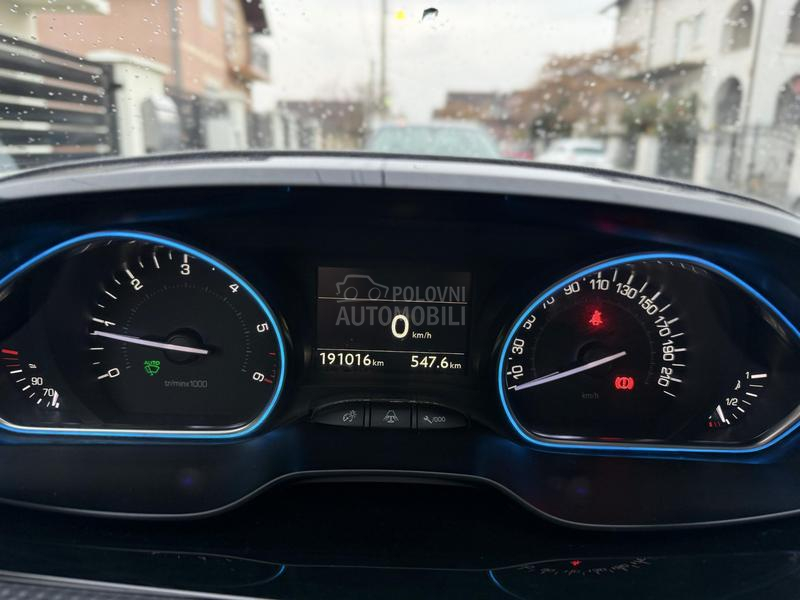 Peugeot 2008 1.6 HDI/ALLURE