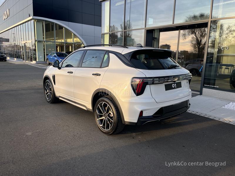 Lynk & Co 01 CORE