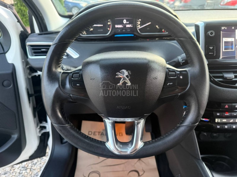 Peugeot 208 1.2 b