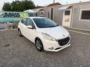Peugeot 208 1.2 b