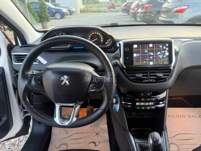 Peugeot 208 1.2 b