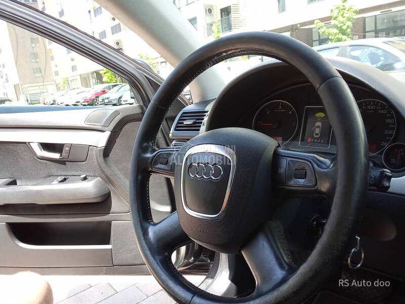 Audi A4 2.0tdi S line