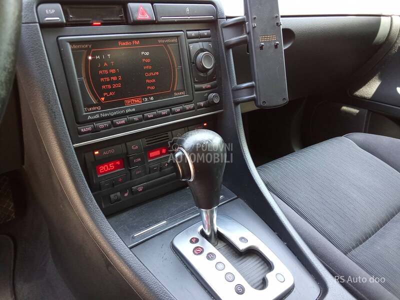 Audi A4 2.0tdi S line