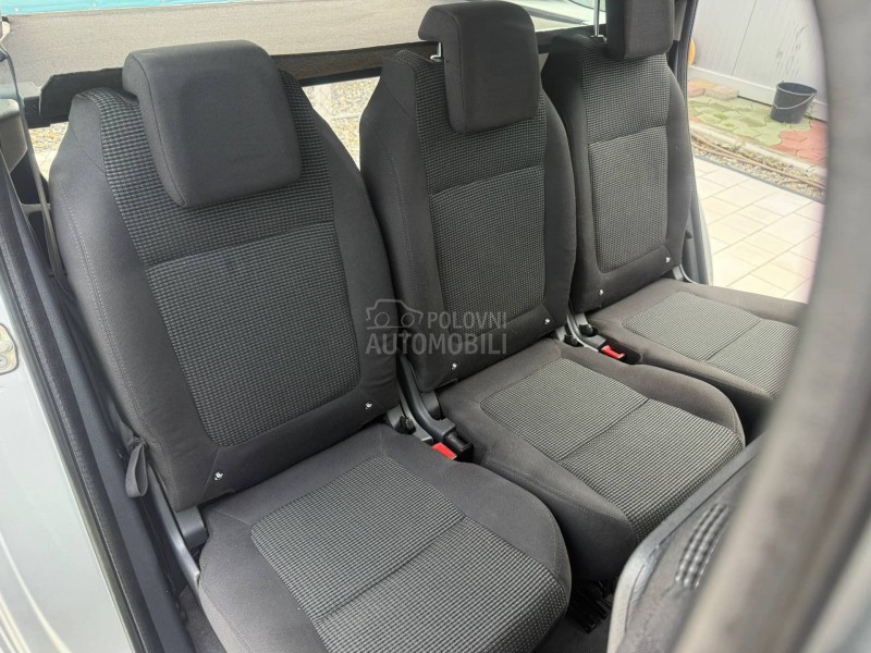 Peugeot 5008 1.6 HDi