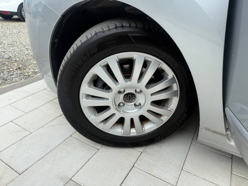 Peugeot 5008 1.6 HDi