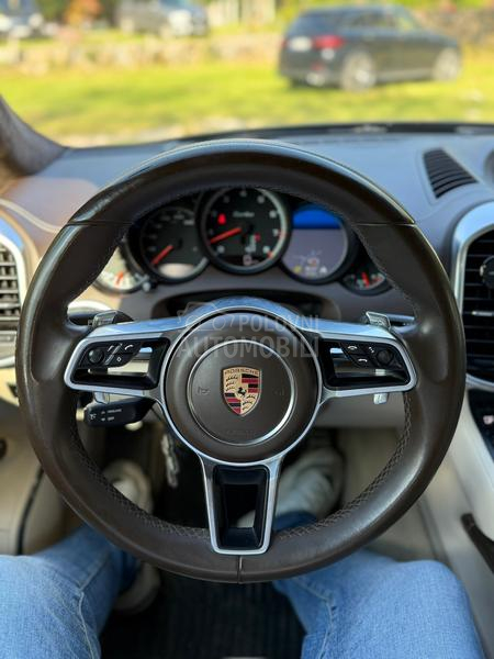 Porsche Cayenne turbo