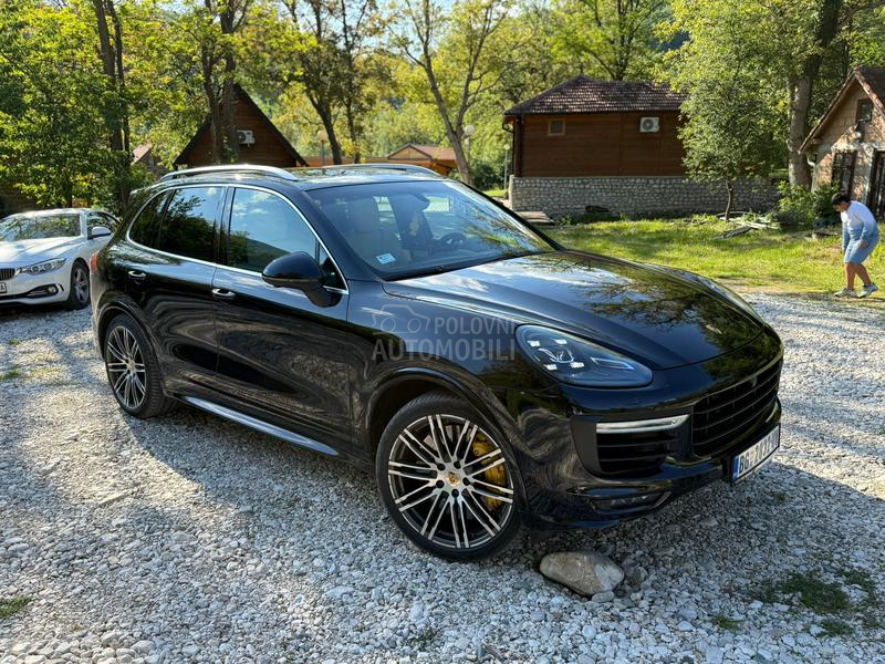 Porsche Cayenne turbo