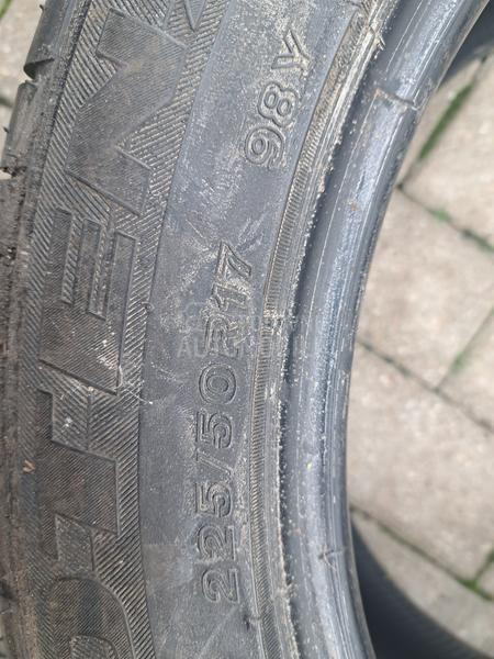 Bridgestone 225/50 R17 Letnja