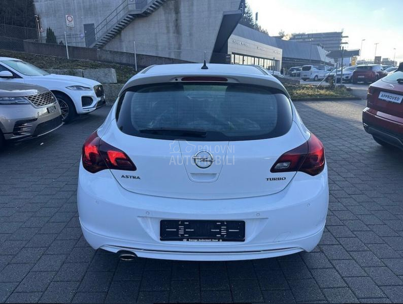 Opel Astra J 1.6 Turbo Cosmo CH