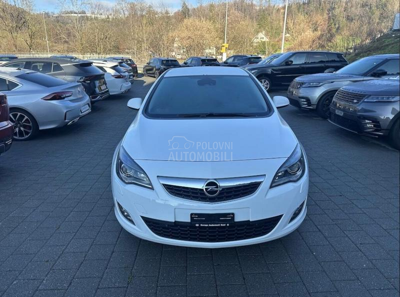 Opel Astra J 1.6 Turbo Cosmo CH