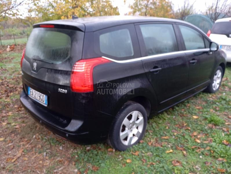 Peugeot 5008 2013. god. -  kompletan auto u delovima