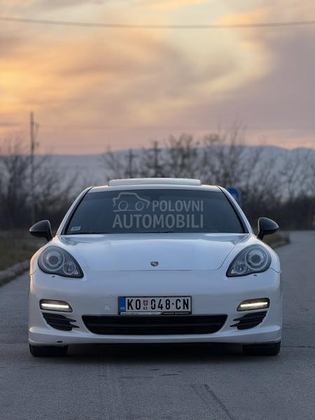 Porsche Panamera S