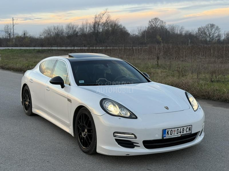 Porsche Panamera S