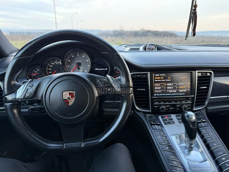 Porsche Panamera S