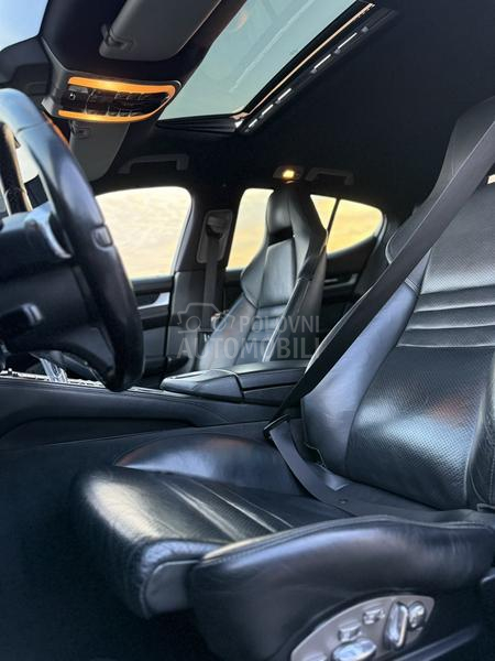 Porsche Panamera S