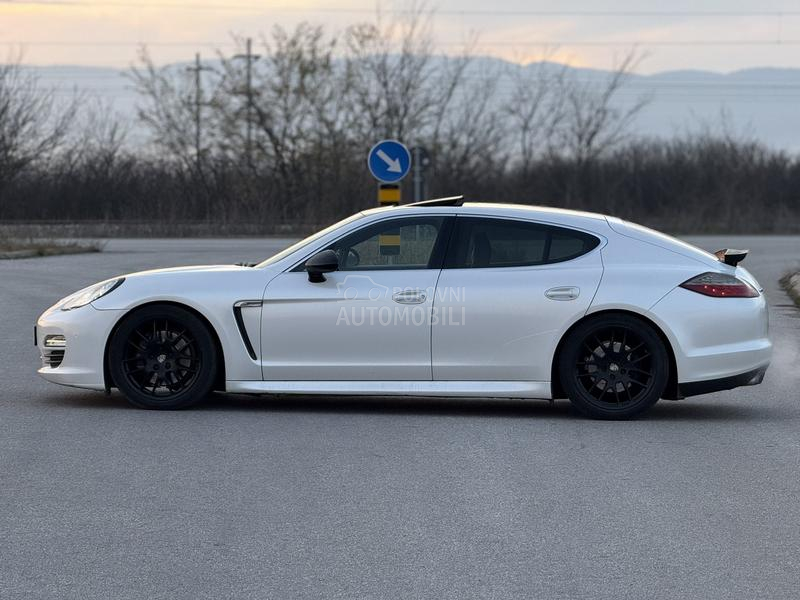 Porsche Panamera S