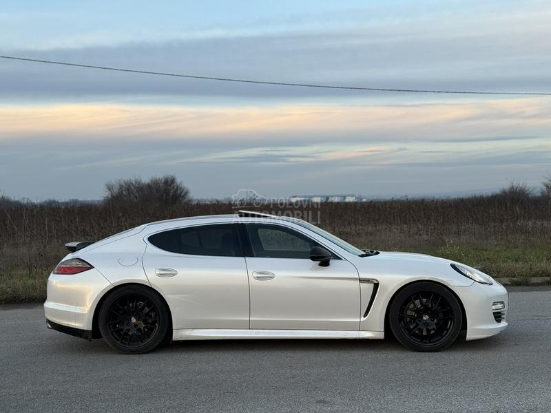 Porsche Panamera S