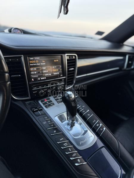 Porsche Panamera S