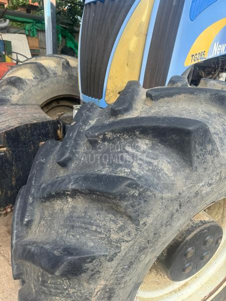 New Holland TG 285