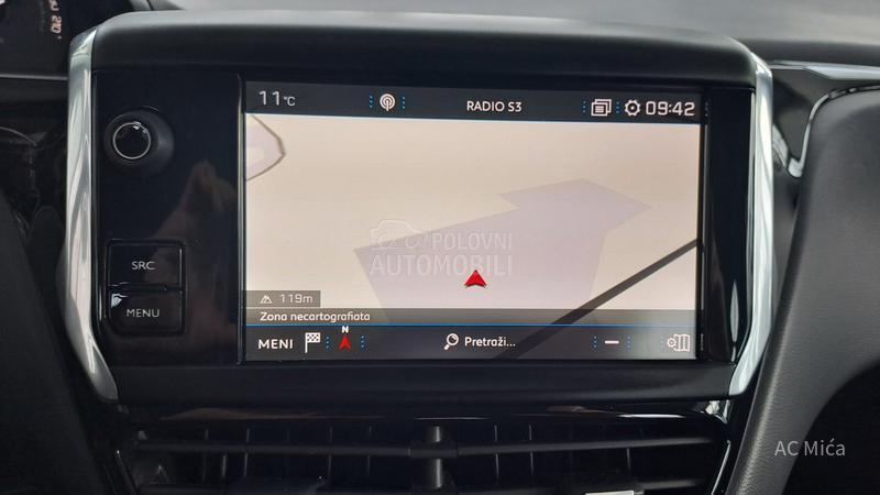 Peugeot 208 1.2NAV LED USB 44000