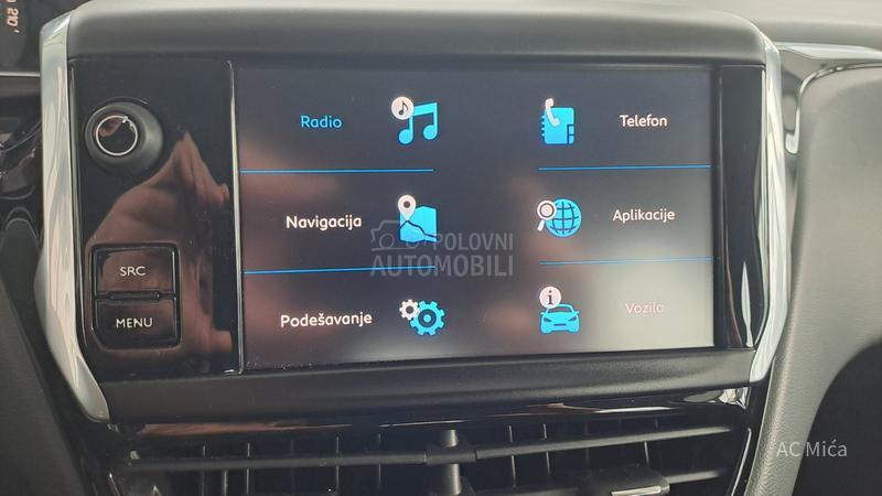 Peugeot 208 1.2NAV LED USB 44000
