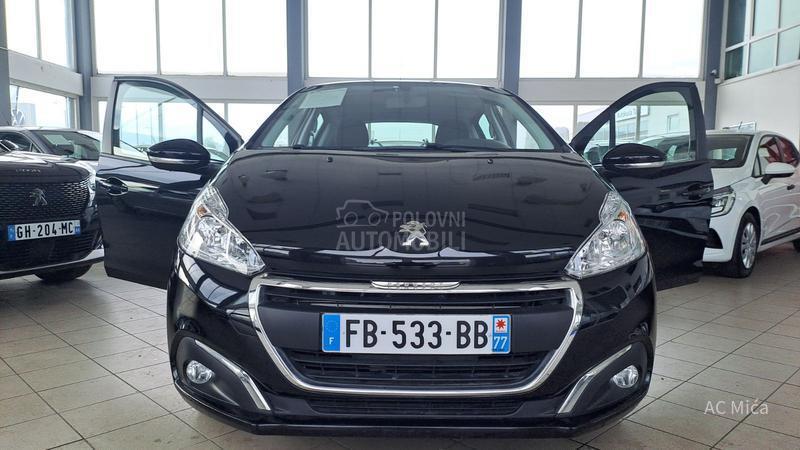 Peugeot 208 1.2NAV LED USB 44000