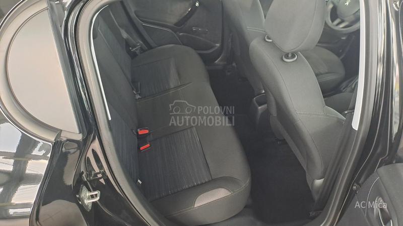 Peugeot 208 1.2NAV LED USB 44000