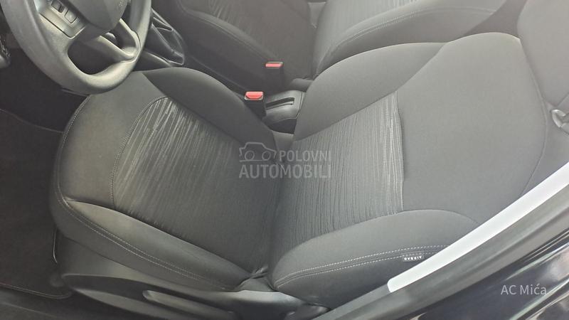 Peugeot 208 1.2NAV LED USB 44000